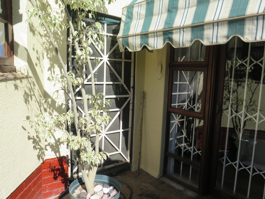 To Let 1 Bedroom Property for Rent in Mowbray Western Cape